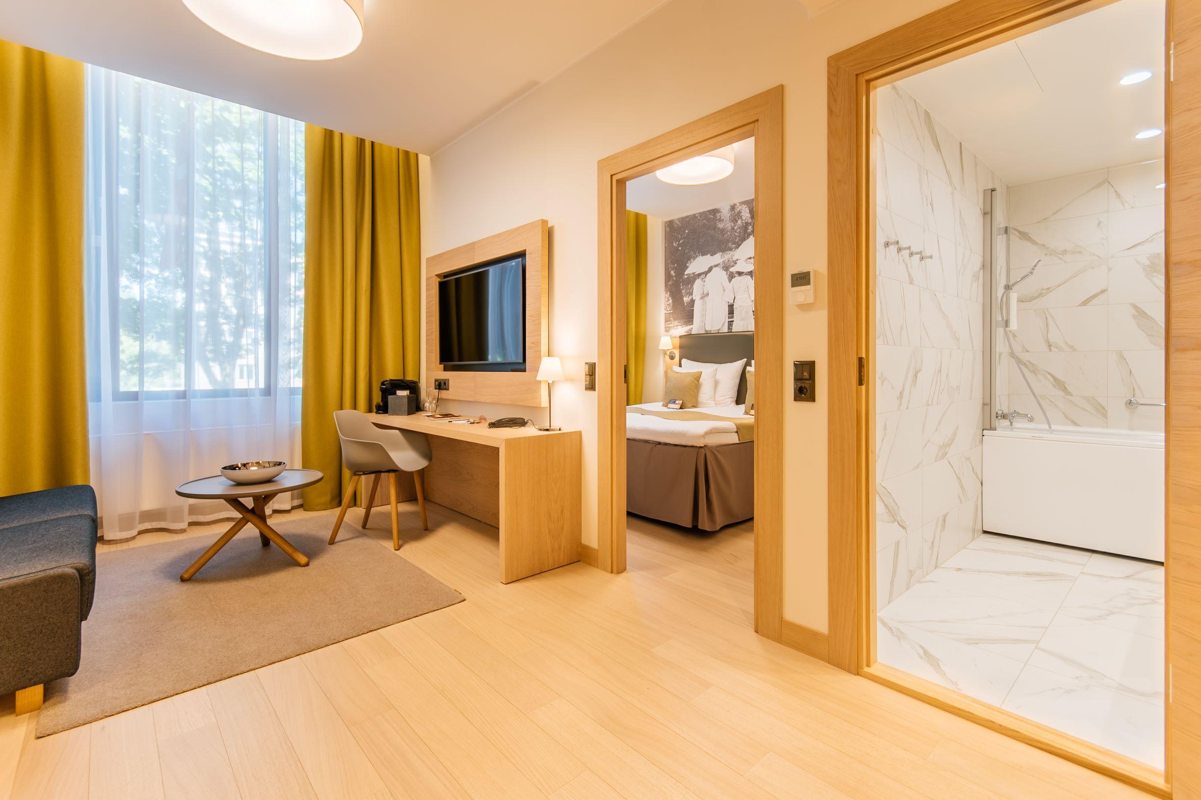 Hotel Centennial