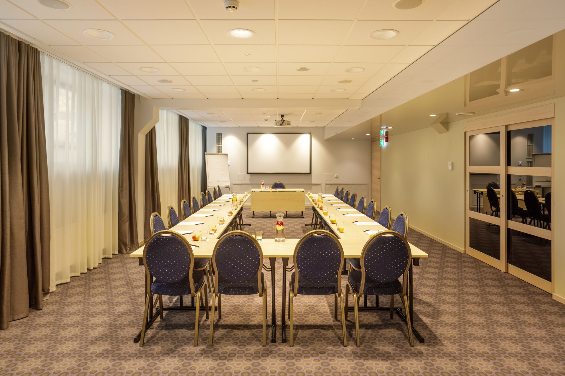 Centennial Hotel 4*
